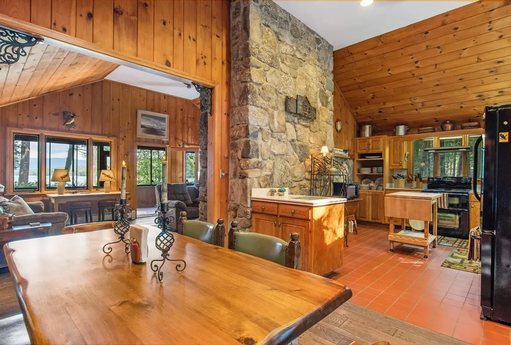 100 Singing Eagle Road Moultonborough NH 03254