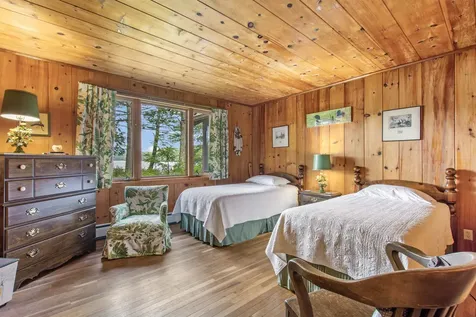 100 Singing Eagle Road Moultonborough NH 03254