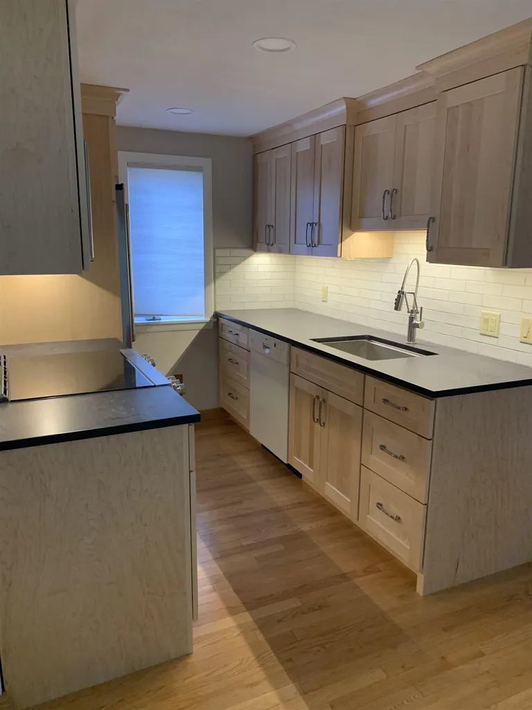 48 Old Beach Circle Grantham NH 03753