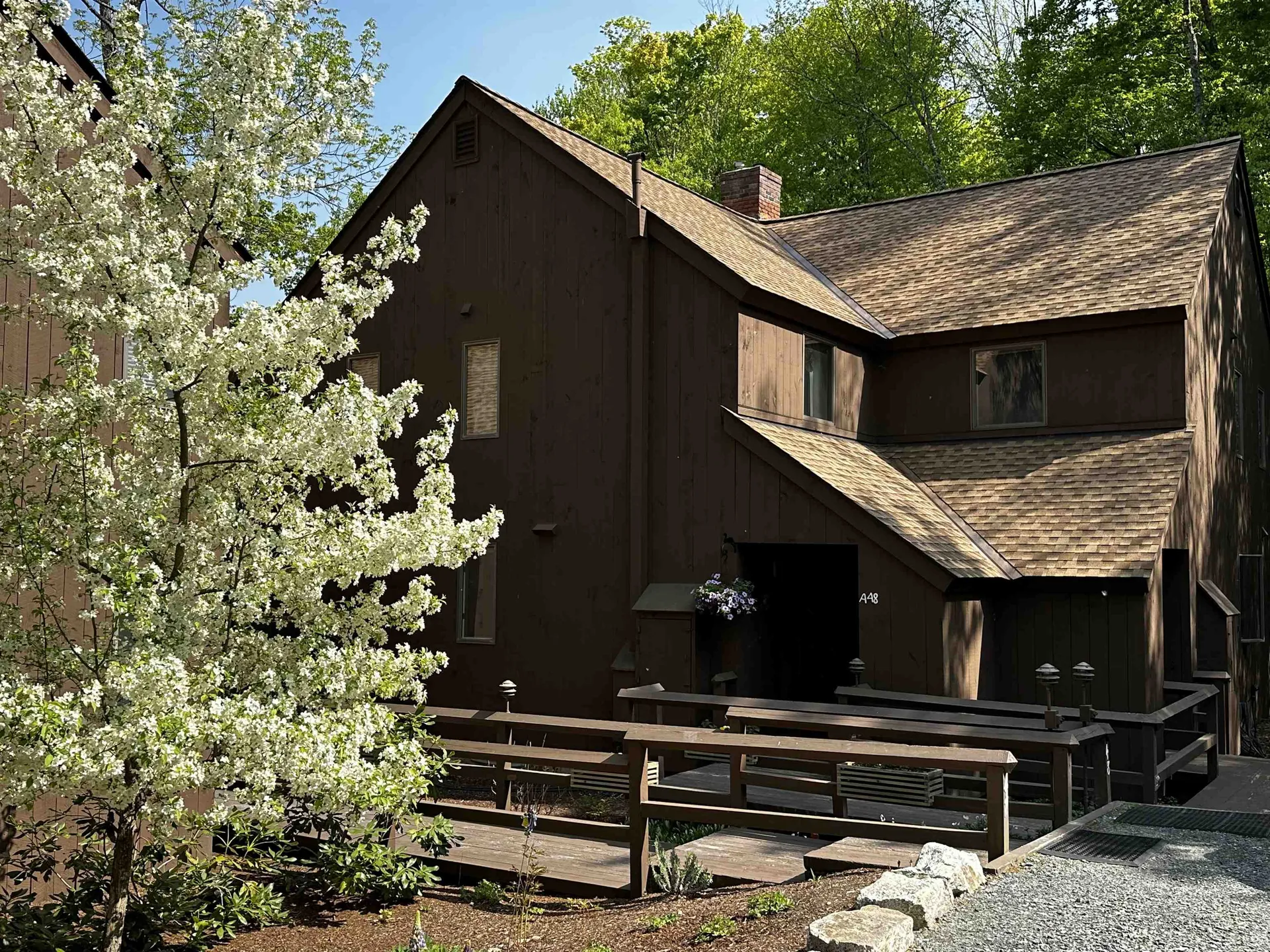 48 Old Beach Circle Grantham NH 03753