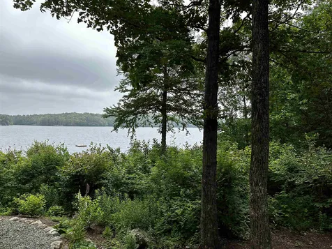 48 Old Beach Circle Grantham NH 03753