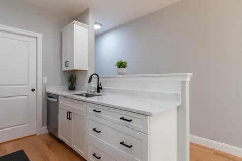 5 Sutton Way Nashua NH 03064