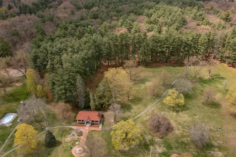 5 Sutton Way Nashua NH 03064