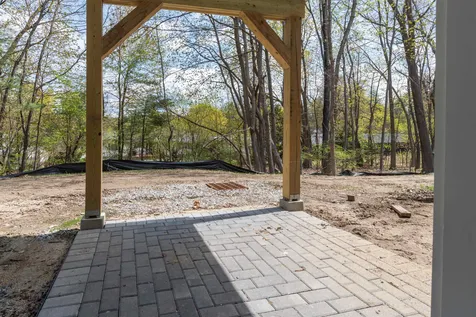 5 Sutton Way Nashua NH 03064