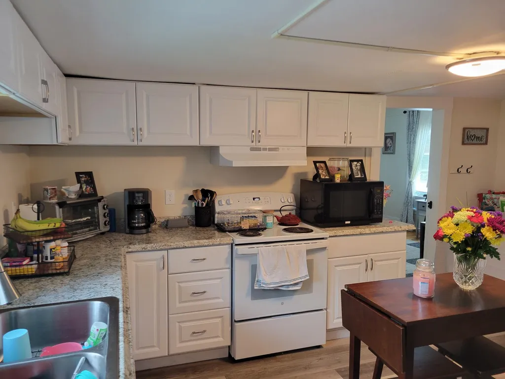 103 South Lincoln Street Keene NH 03431