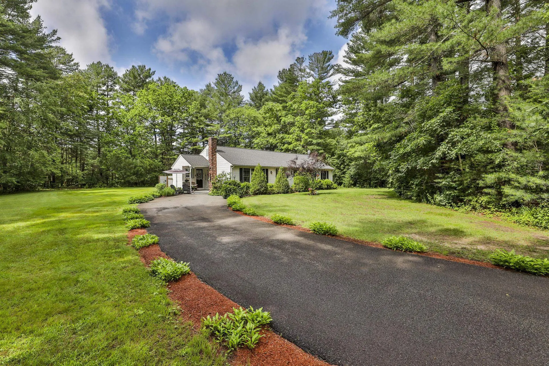 1a Estey Drive Londonderry NH 03053