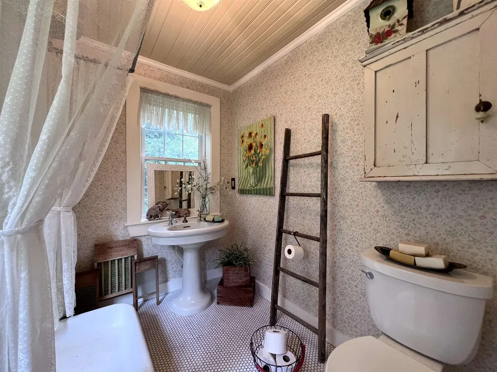 195 Brewster Road Barrington NH 03825