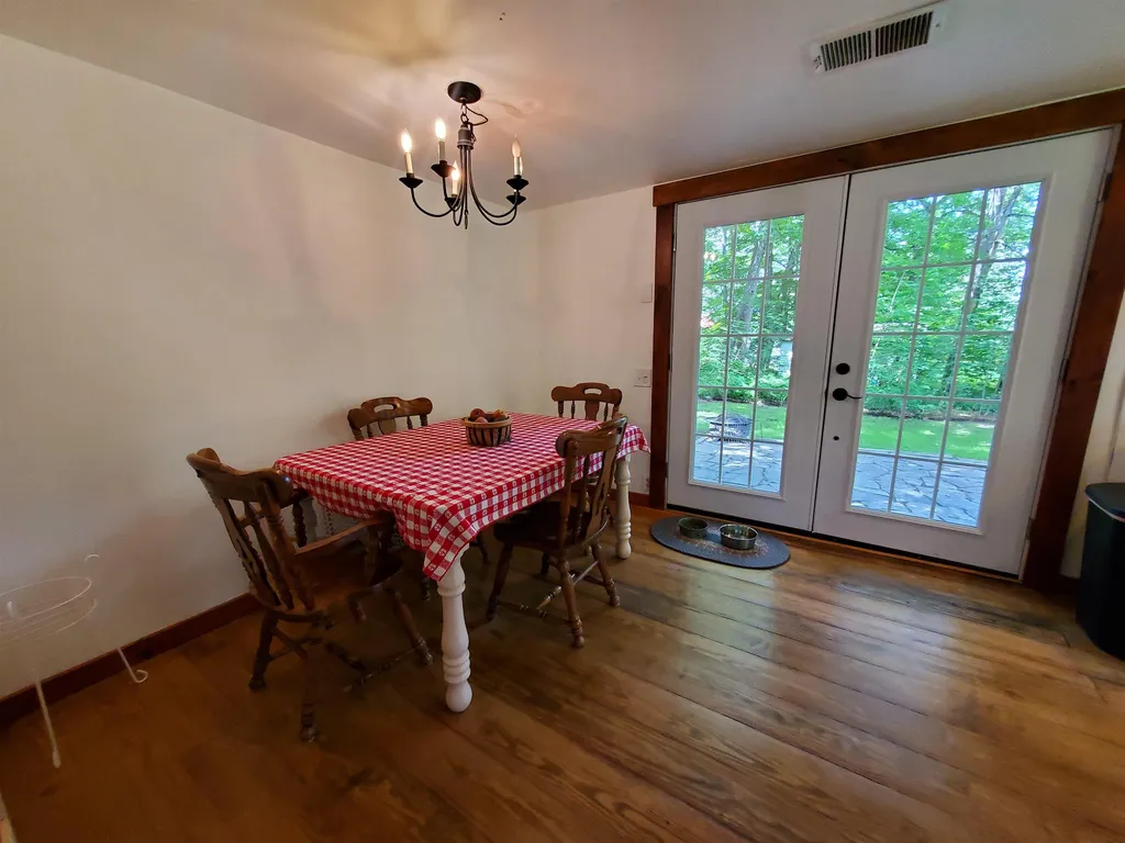 9 Foster Circle Enfield NH 03748