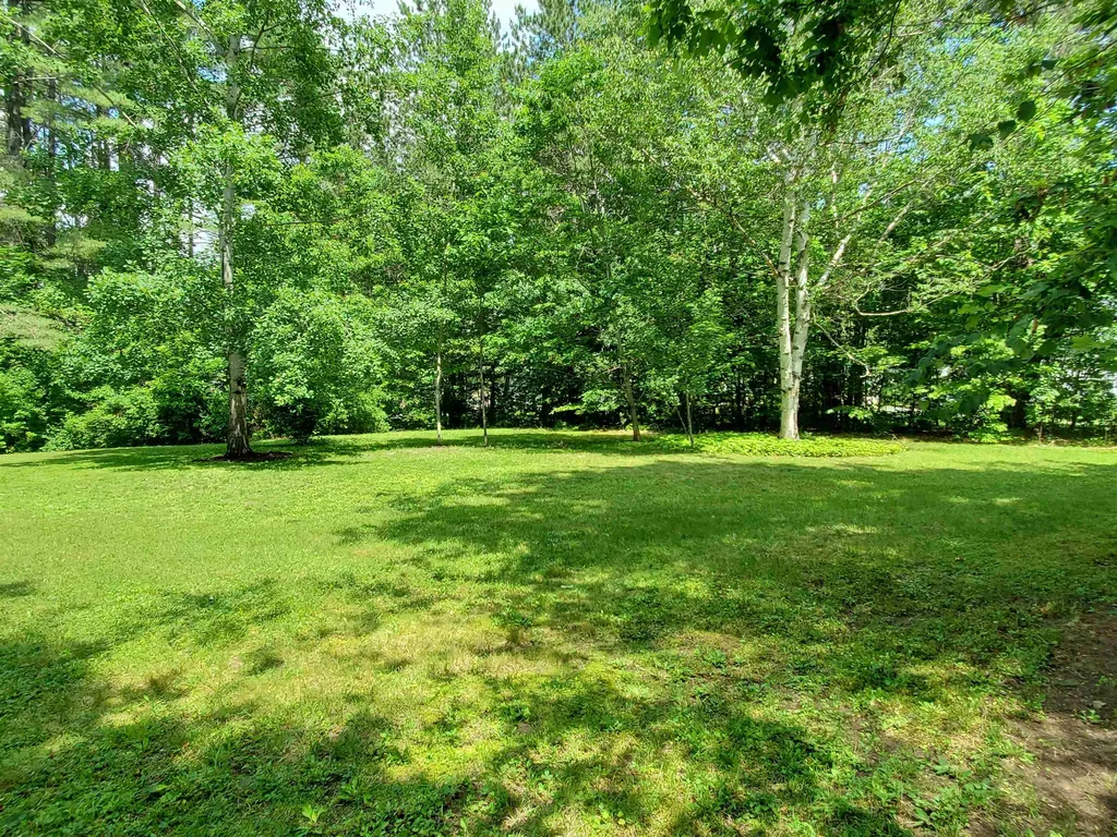 9 Foster Circle Enfield NH 03748