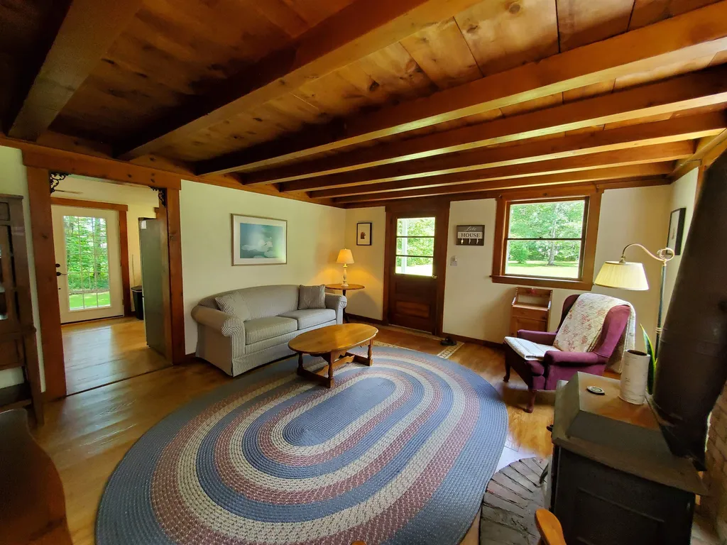9 Foster Circle Enfield NH 03748