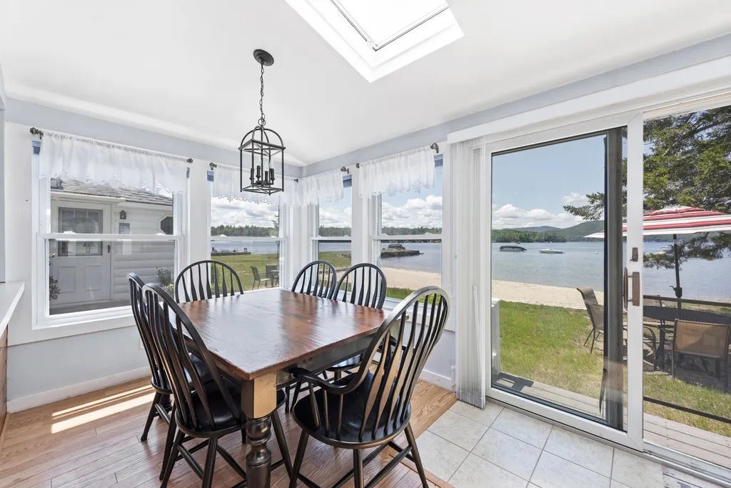 41 Paradise Lodge Road Bridgewater NH 03222