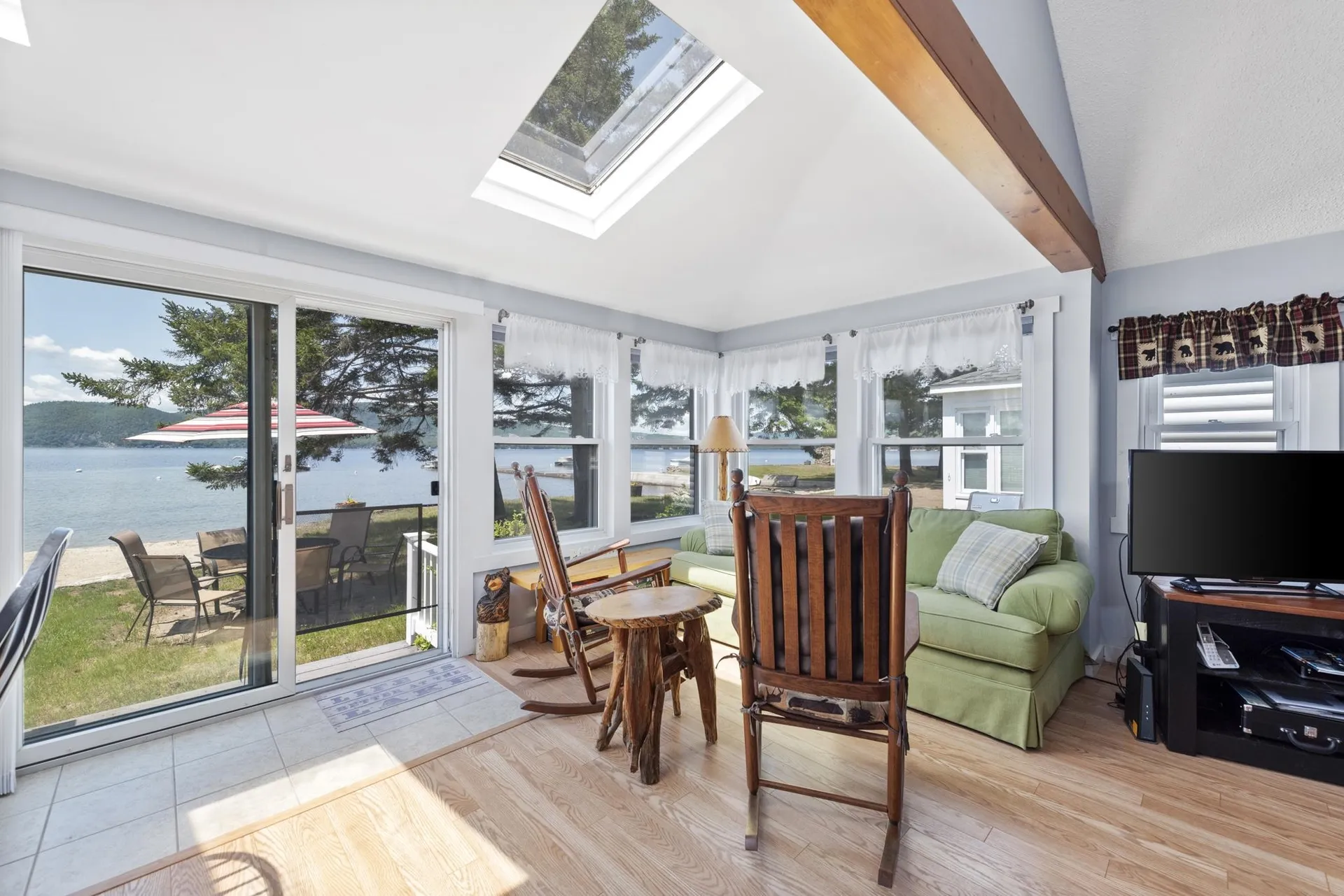 41 Paradise Lodge Road Bridgewater NH 03222