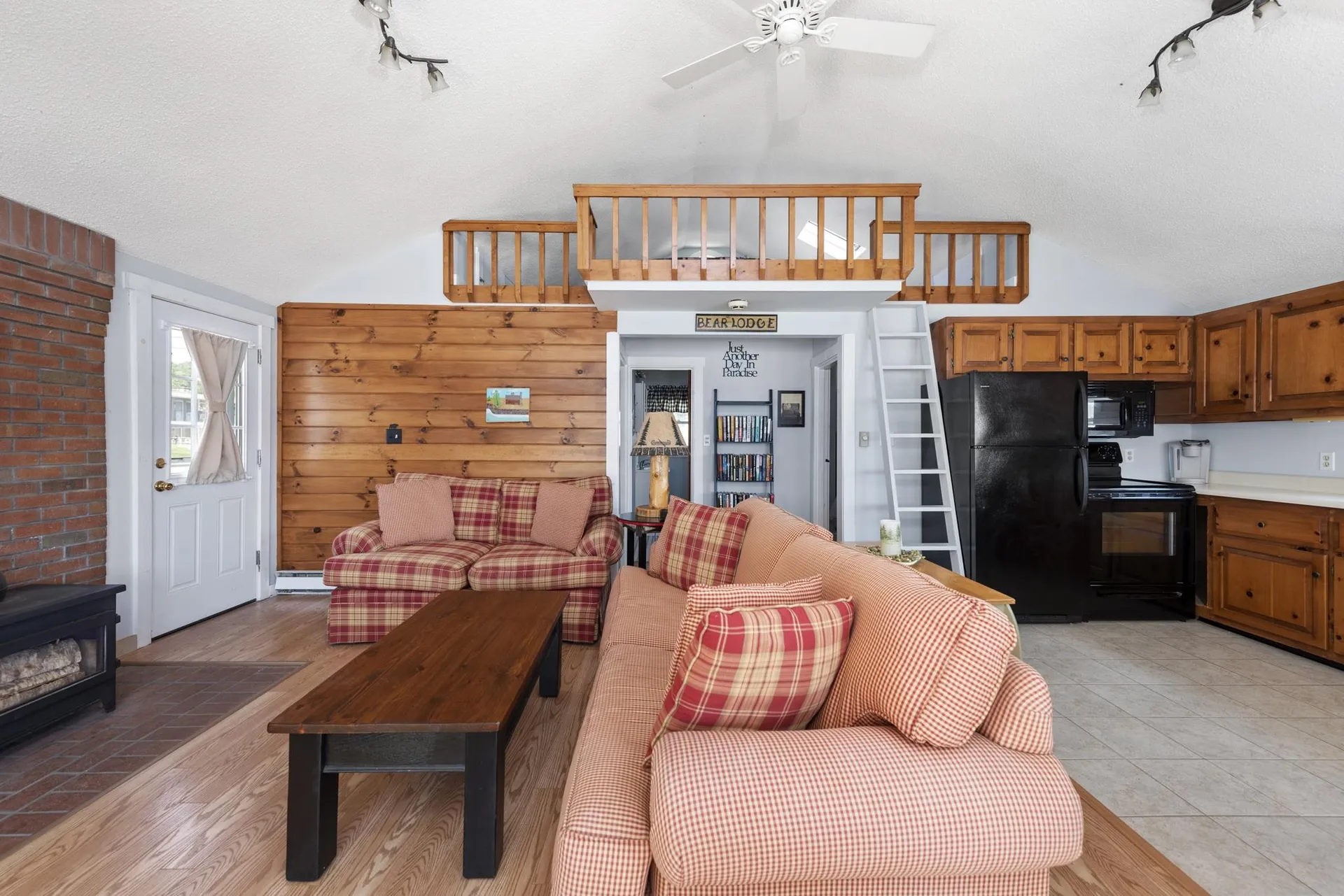41 Paradise Lodge Road Bridgewater NH 03222