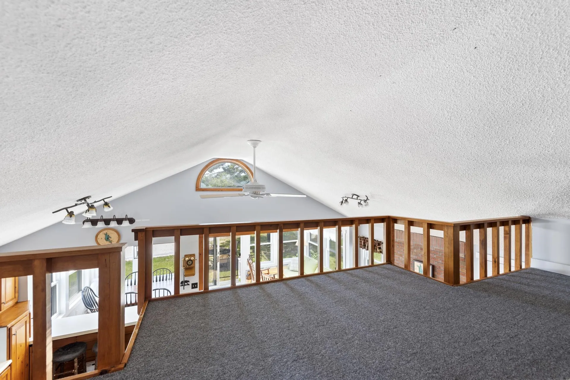 41 Paradise Lodge Road Bridgewater NH 03222