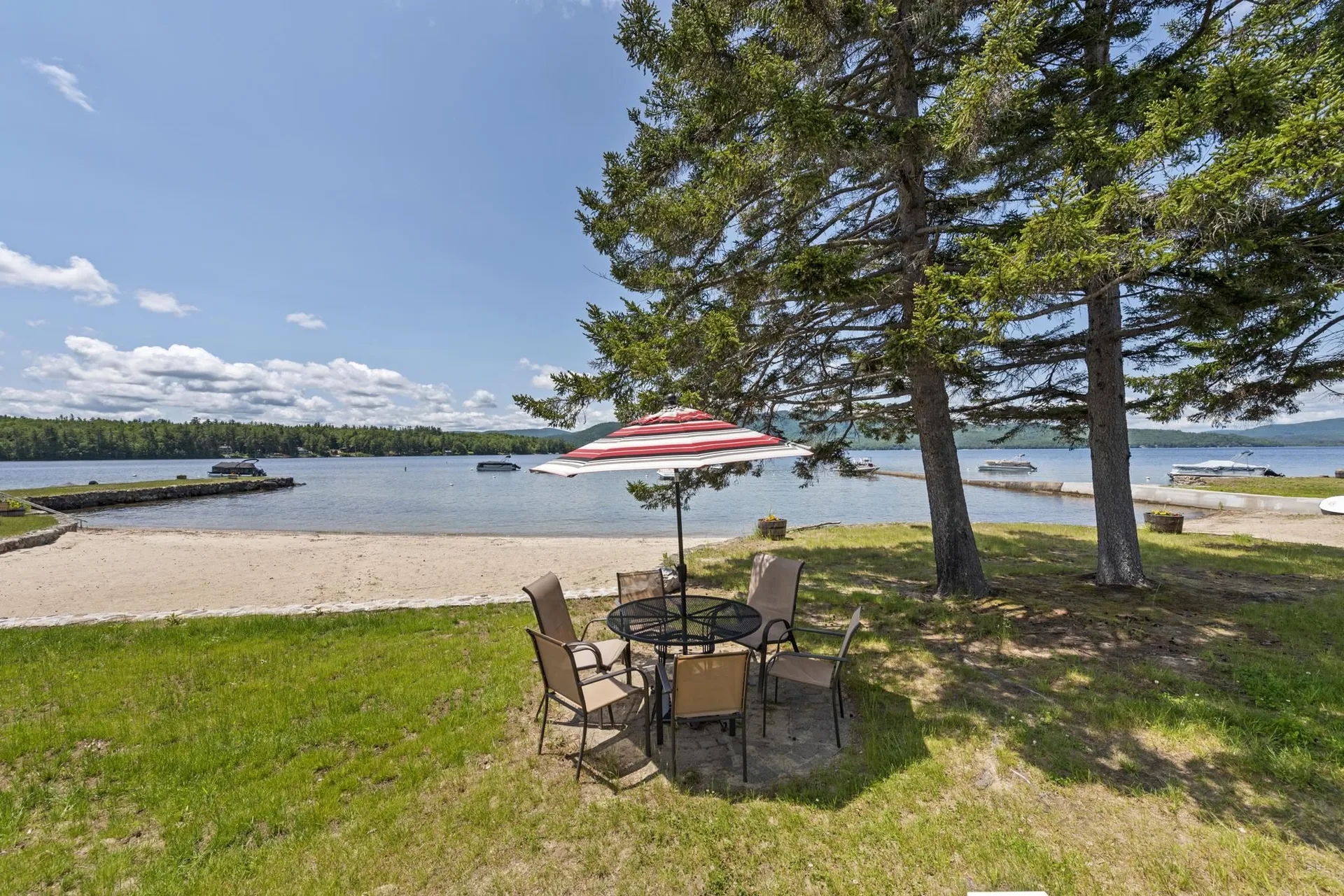 41 Paradise Lodge Road Bridgewater NH 03222