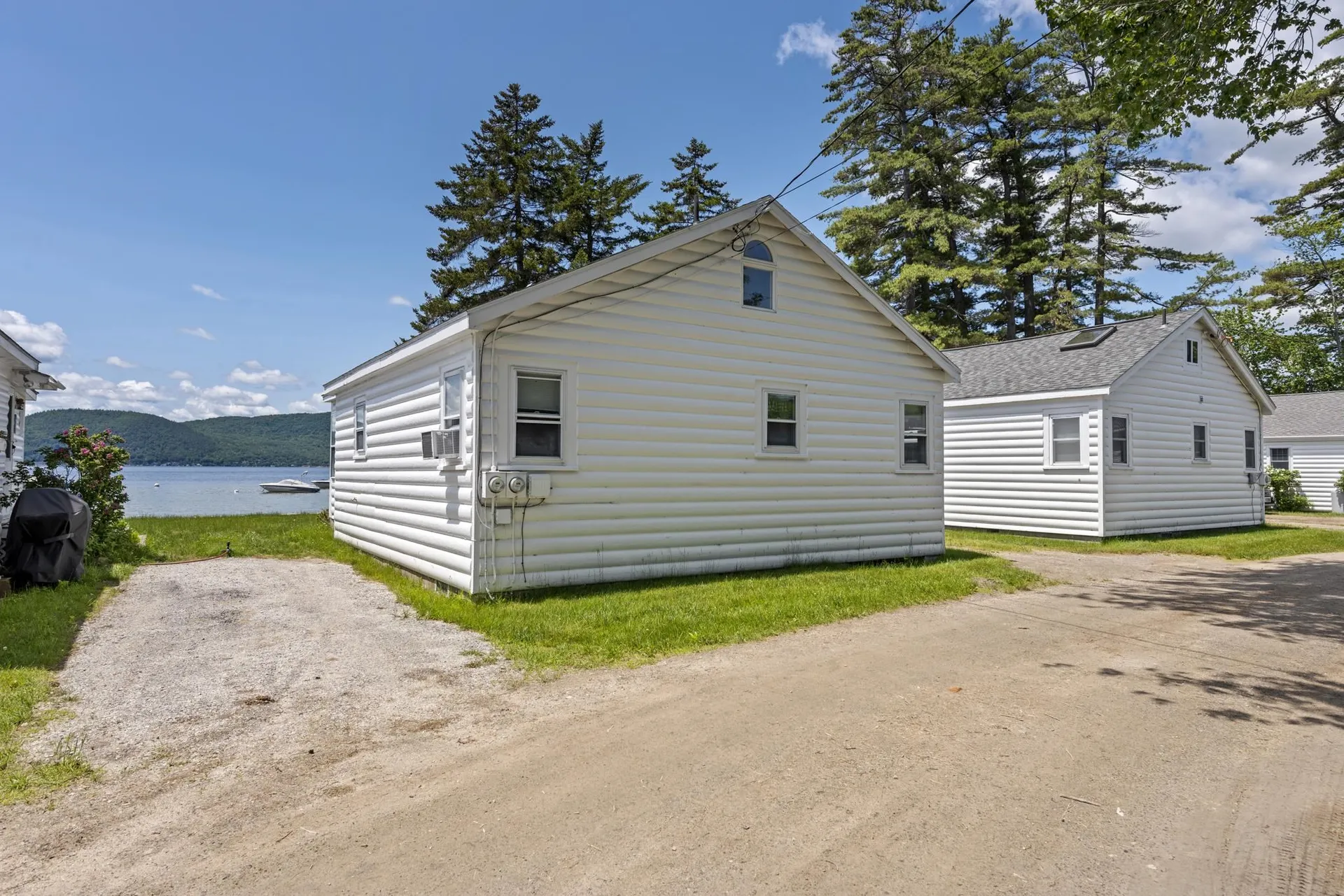 41 Paradise Lodge Road Bridgewater NH 03222