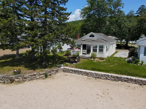 41 Paradise Lodge Road Bridgewater NH 03222