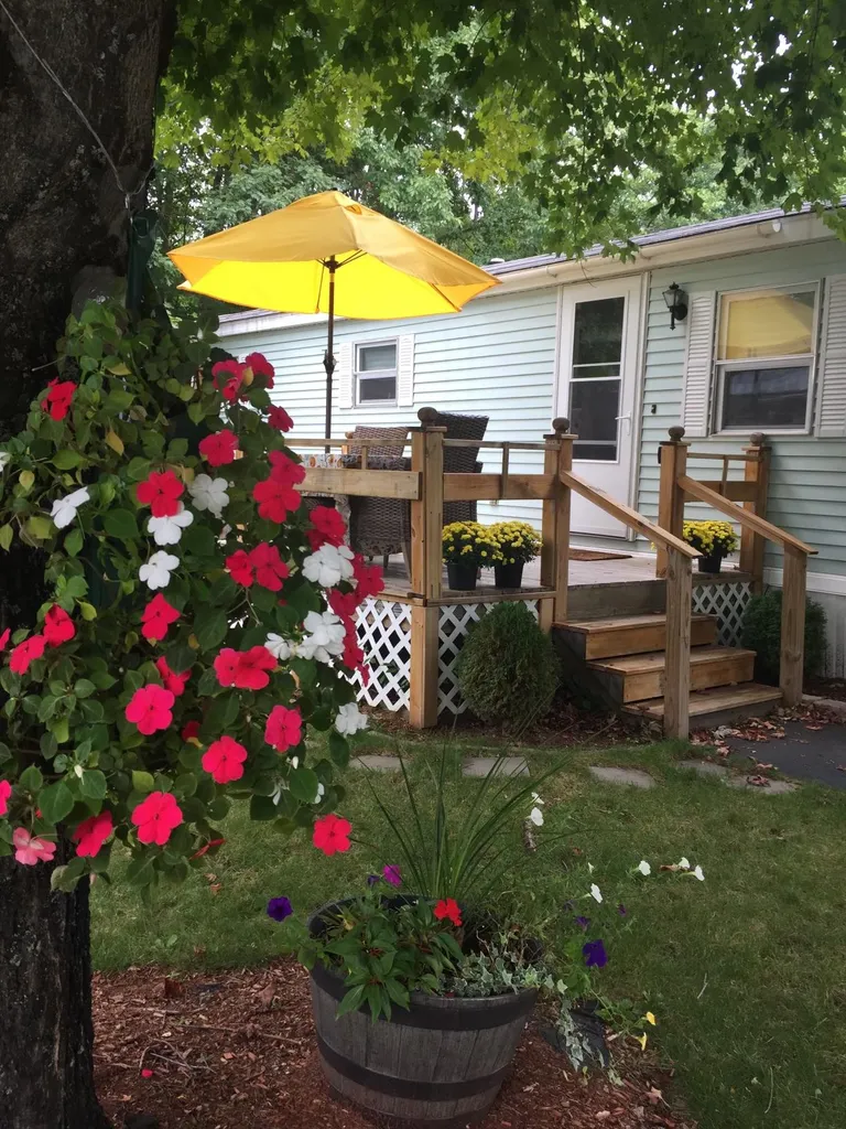 320 Old Lake Shore Road Gilford NH 03249