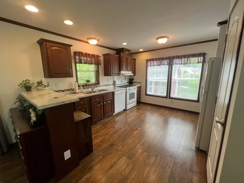 16 Maxfield Lane Hartland VT 05052