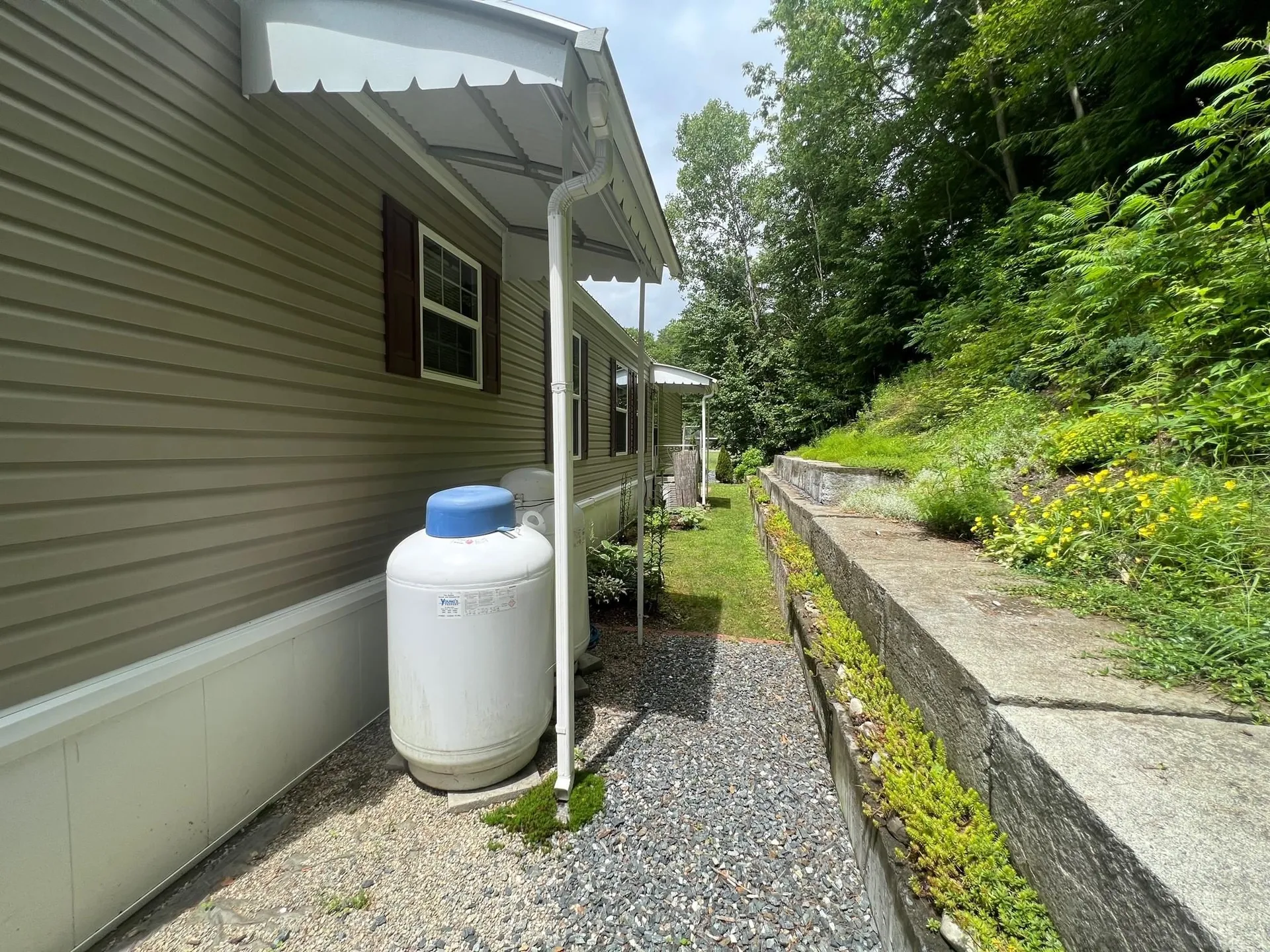 16 Maxfield Lane Hartland VT 05052