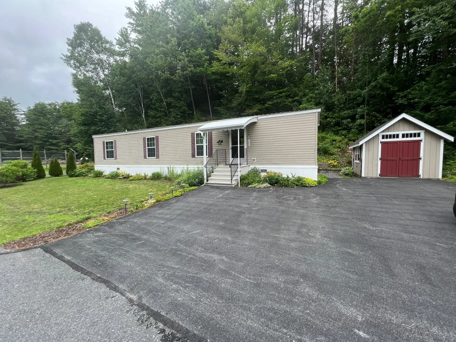 16 Maxfield Lane Hartland VT 05052