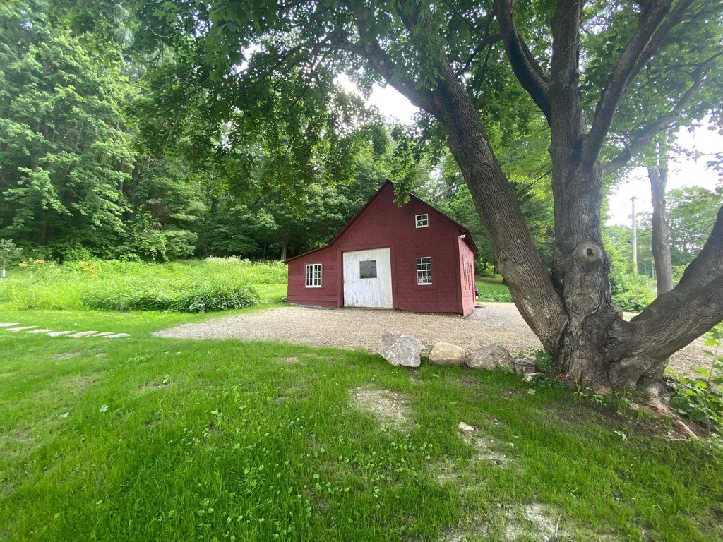 32 Old Warner Road Bradford NH 03221