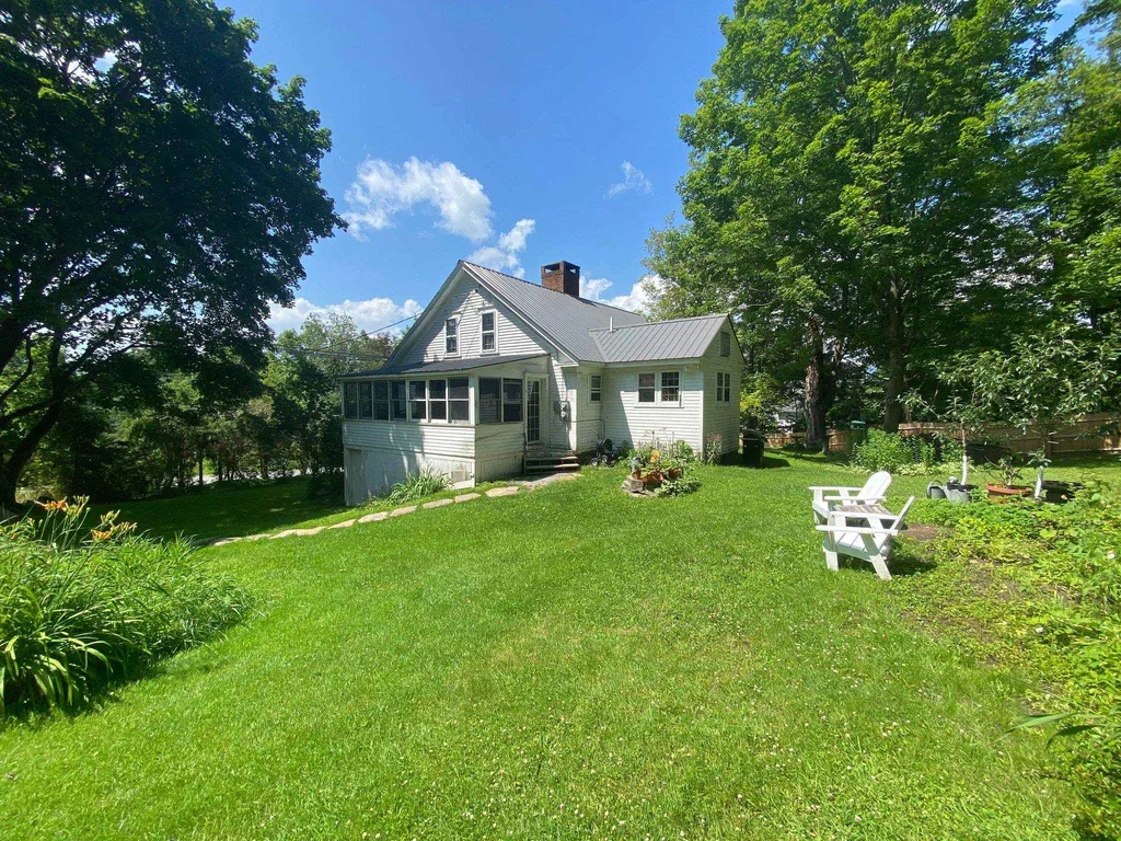 32 Old Warner Road Bradford NH 03221
