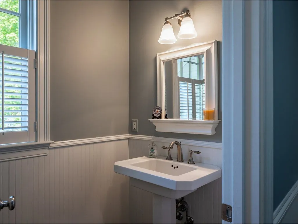 110 Boulder Hill Drive Shelburne VT 05482