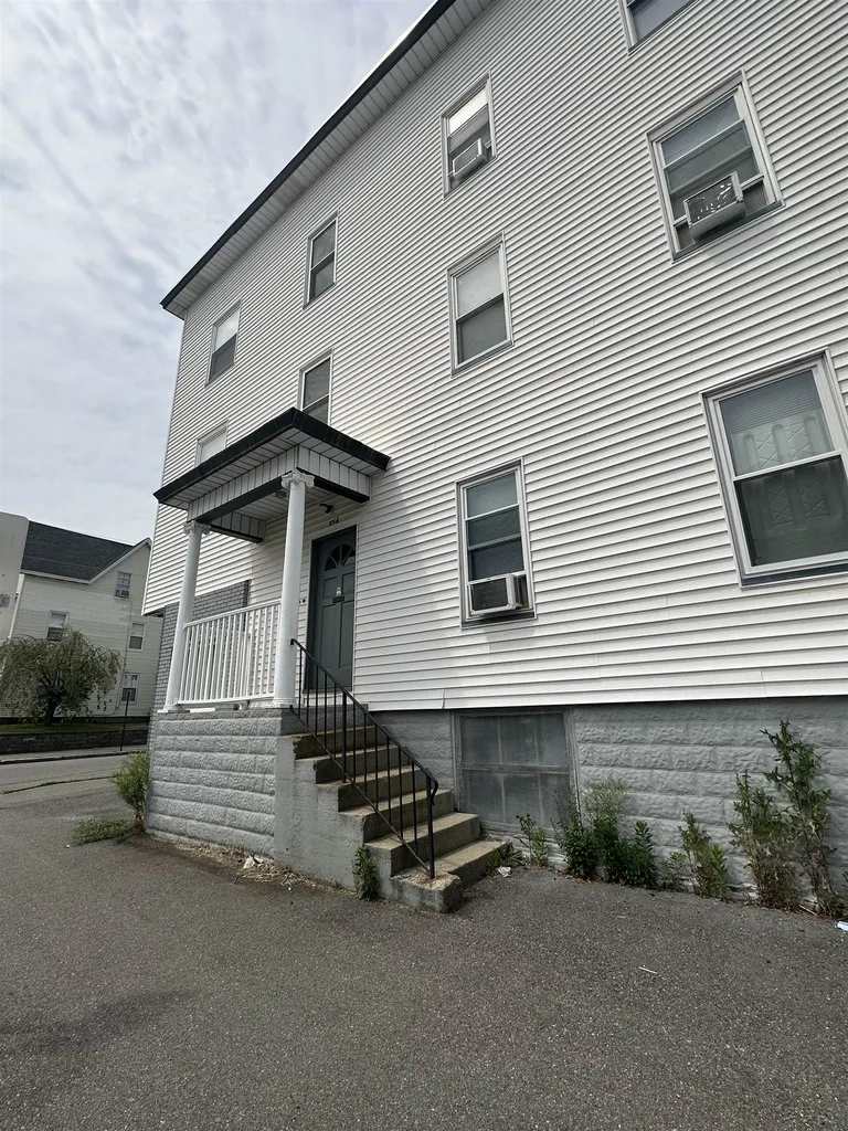 336 Dubuque Street Manchester NH 03102