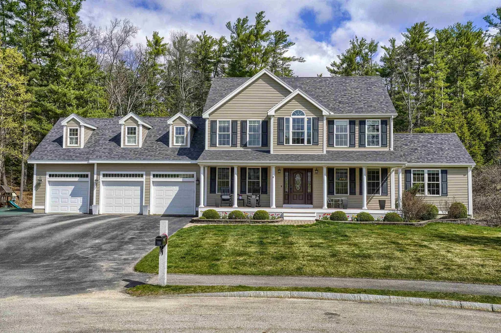 16 Montclair Drive Nashua NH 03063