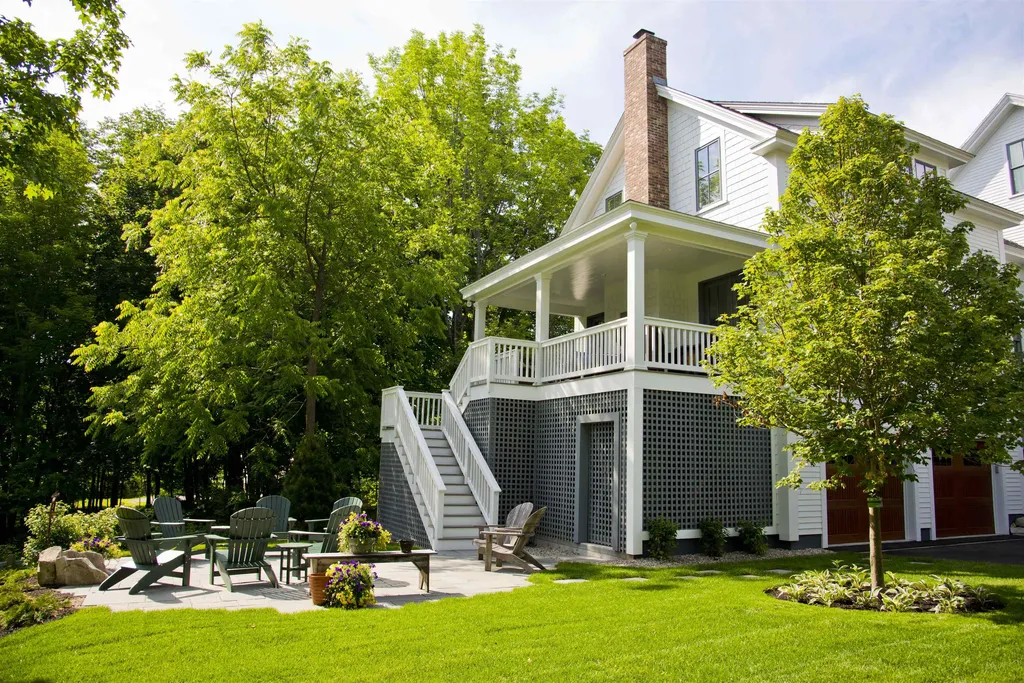 117 North Main Street Wolfeboro NH 03894