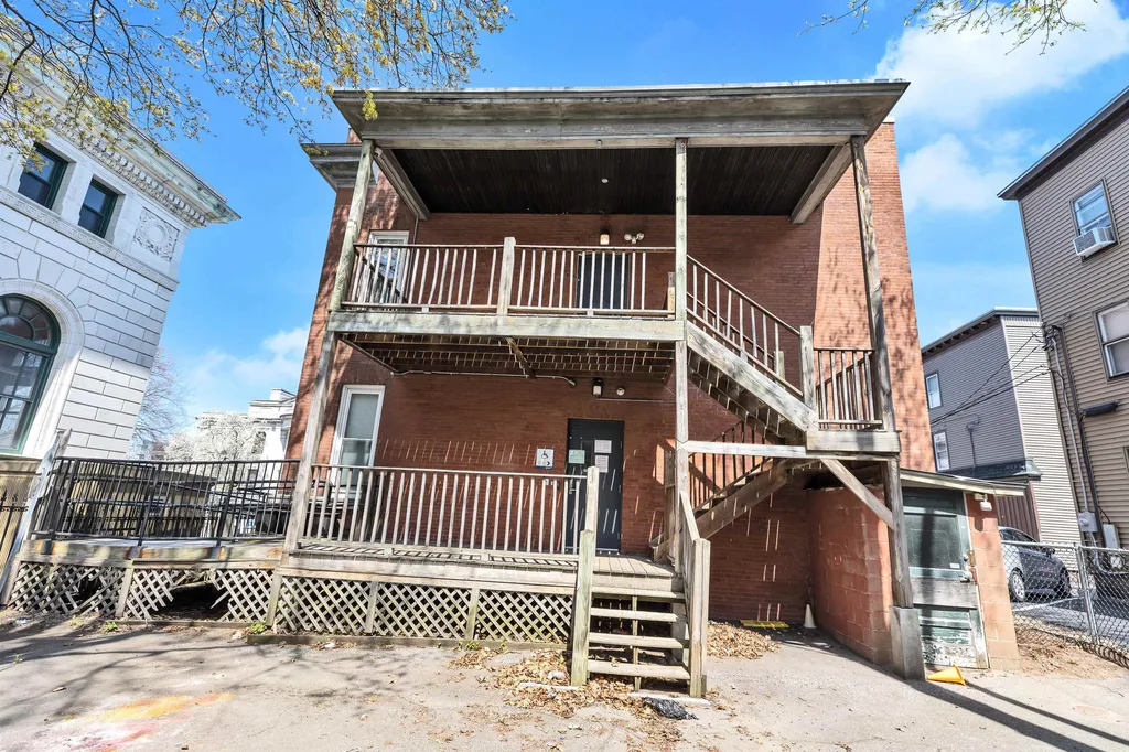 153 Concord Street Manchester NH 03104