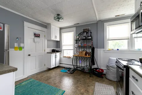 422-424 Kelley Street Manchester NH 03102