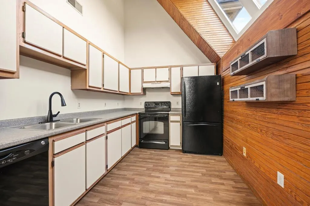 15 Mount Saint Marys Way Hooksett NH 03106