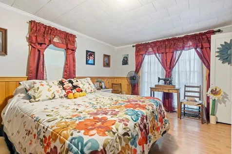 37 Elm Street Wolfeboro NH 03894