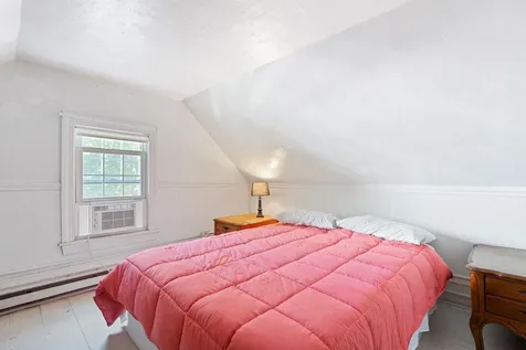 37 Elm Street Wolfeboro NH 03894