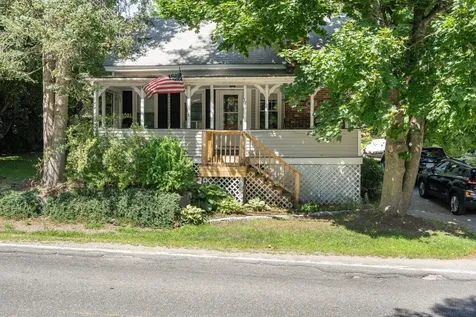 37 Elm Street Wolfeboro NH 03894