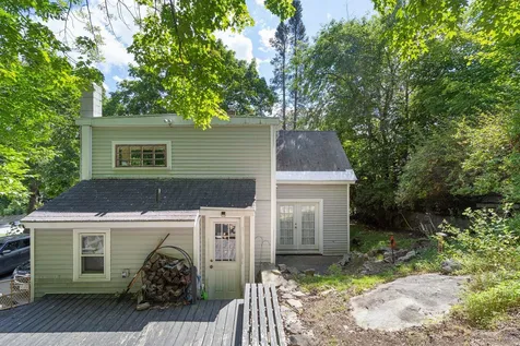 37 Elm Street Wolfeboro NH 03894