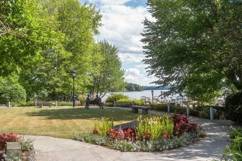 37 Elm Street Wolfeboro NH 03894