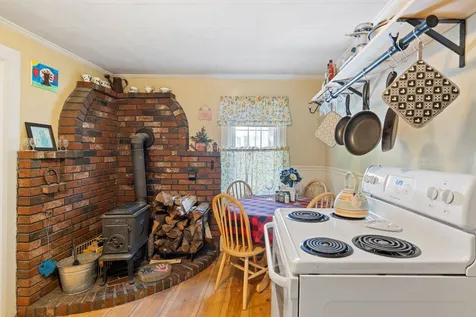 37 Elm Street Wolfeboro NH 03894
