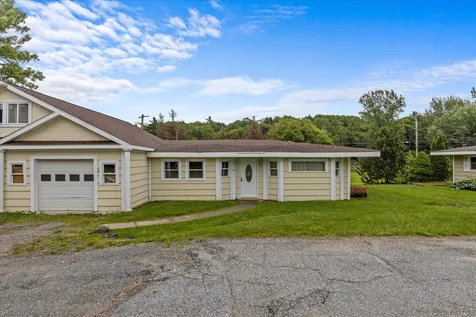 51 Pinewood Drive St. Albans Town VT 05478