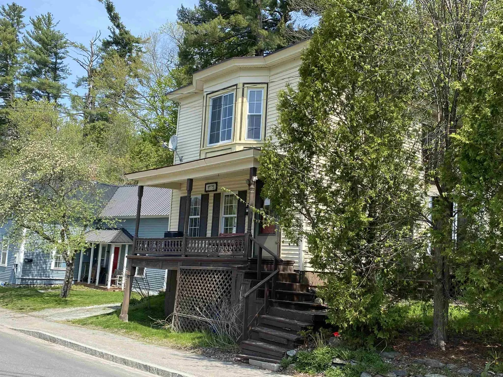 18 Brown Street Whitefield NH 03598