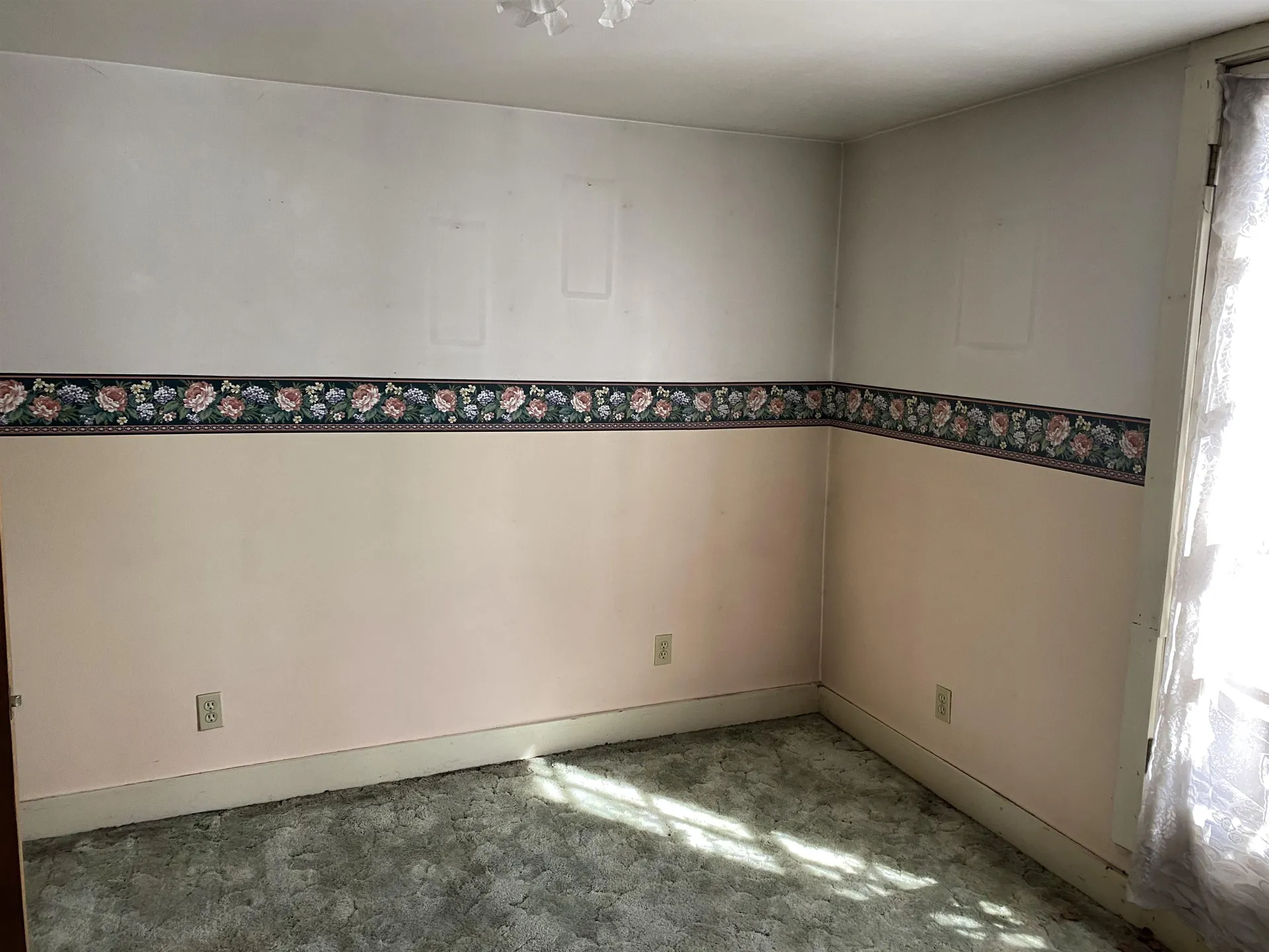 18 Brown Street Whitefield NH 03598