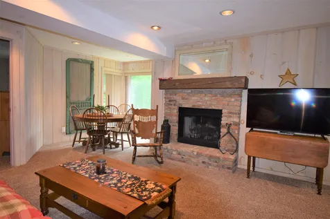 10 Large Maple Way Wilmington VT 05363