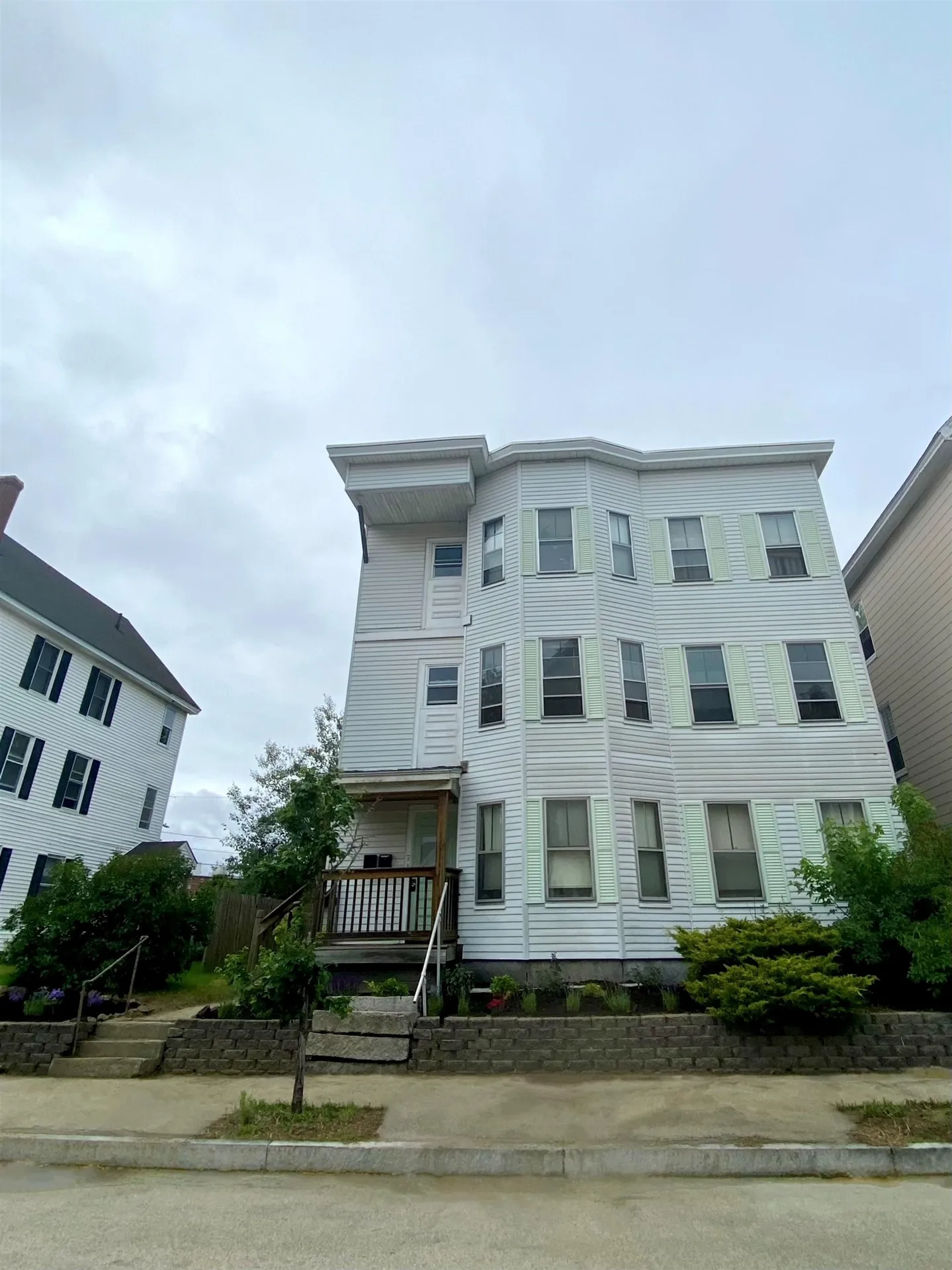 186 Green Street Manchester NH 03103