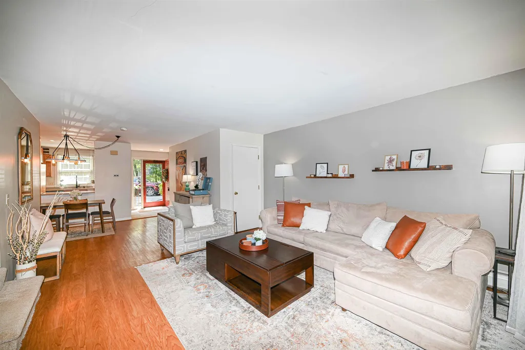 1465 Hooksett Road Hooksett NH 03106