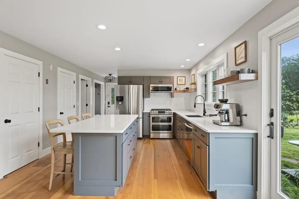 168 Back Canaan Road Strafford NH 03884