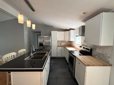 10 Lance Lane Epsom NH 03234