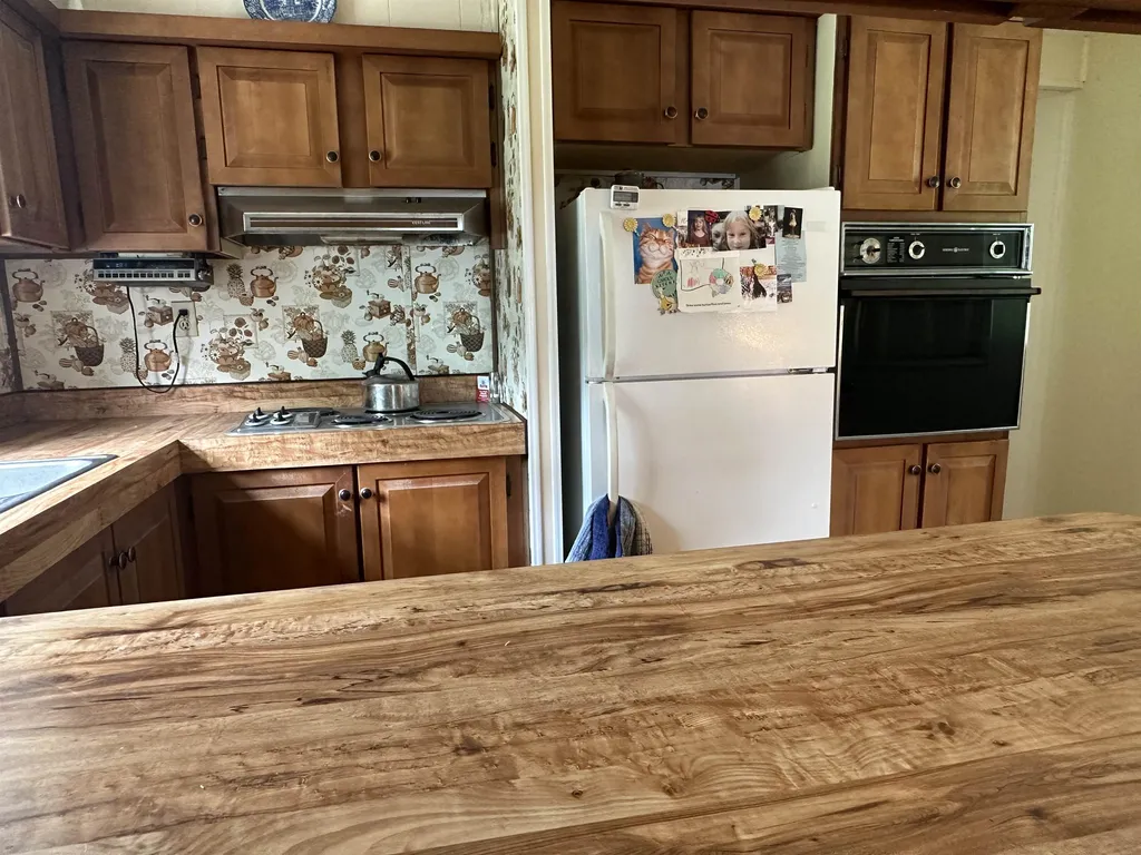 174 Brownsville Road Hartland VT 05048