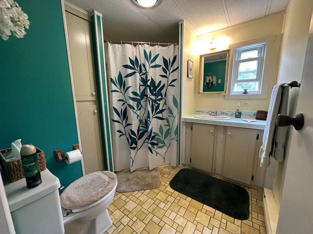 174 Brownsville Road Hartland VT 05048
